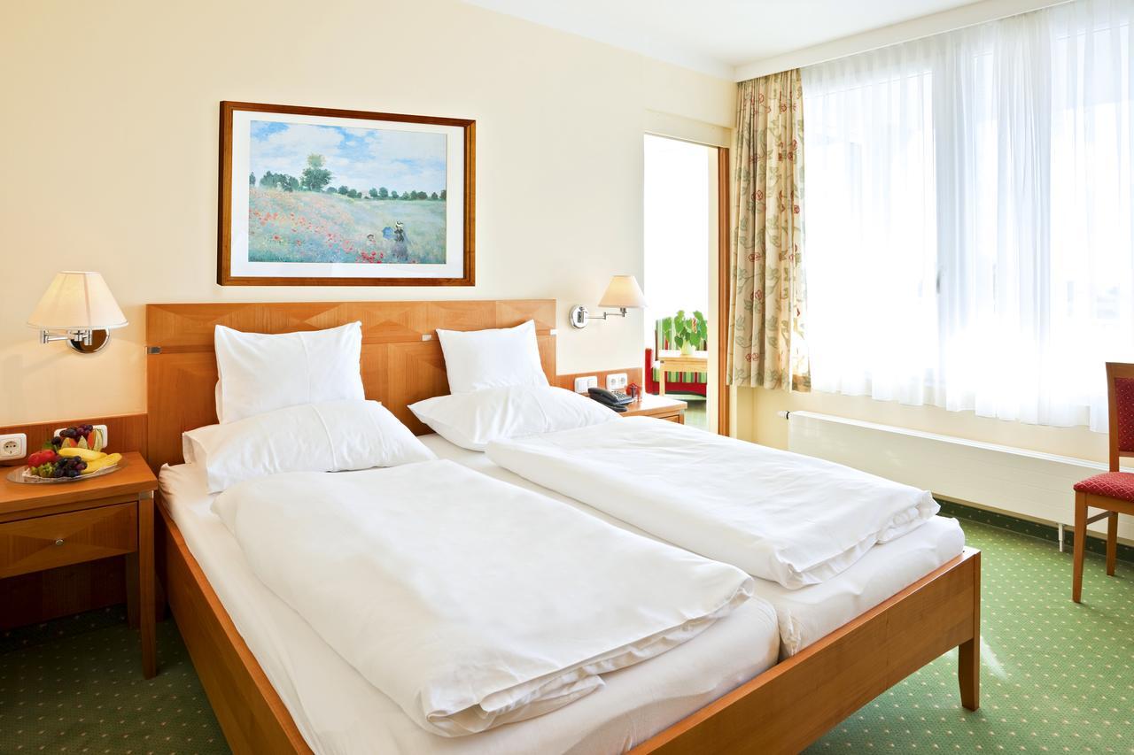 Hotel Badener Hof Esterno foto