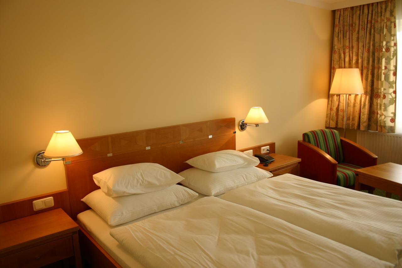 Hotel Badener Hof Esterno foto